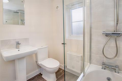 3 bedroom detached house to rent, Prospero Drive, NN8