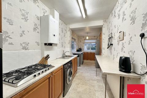 3 bedroom semi-detached house for sale, Colling Close, Irlam, M44