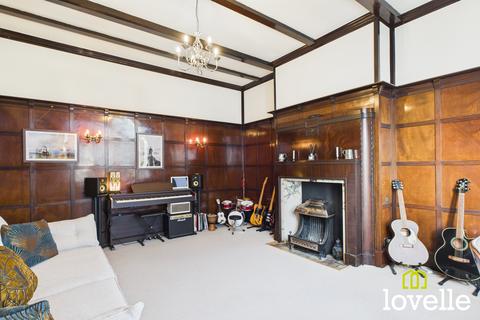 undefined, Beverley Road, Kingston upon Hull HU6