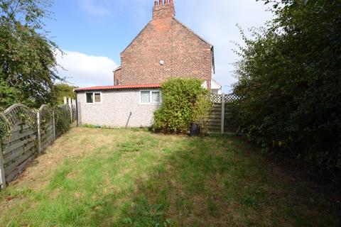 2 bedroom semi-detached house for sale, East End Road, Hull HU12