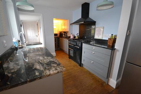 2 bedroom semi-detached house for sale, East End Road, Kingston upon Hull HU12