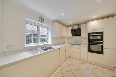2 bedroom apartment for sale, Green Lane, Northwood, Middlesex