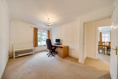 2 bedroom apartment for sale, Green Lane, Northwood, Middlesex