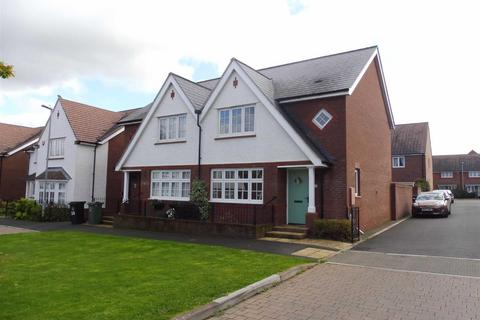 3 bedroom semi-detached house to rent, Barrington Way, Wellington