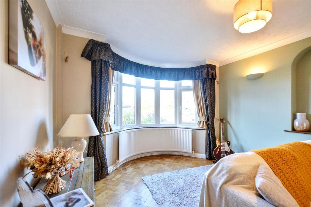 Lounge/Sitting Room