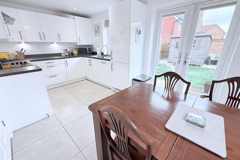 undefined, Squires Grove, Bingham