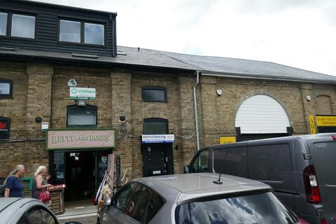 Industrial unit to rent, Unit L2B & T, The Maltings, Station Road Sawbridgeworth CM21 9JX