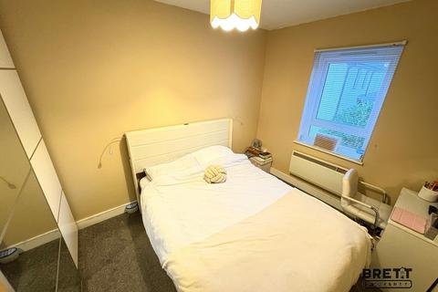 2 bedroom flat for sale, The Clicketts, Tenby, Pembrokeshire. SA70 8DT