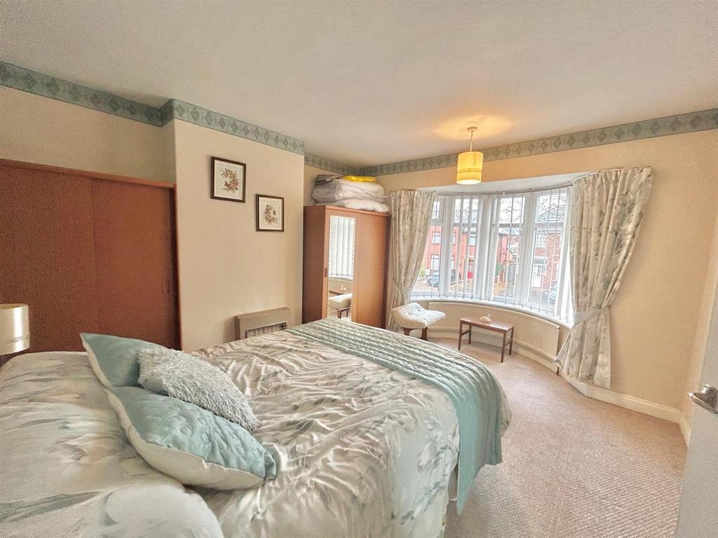 Bedroom 1.jpg