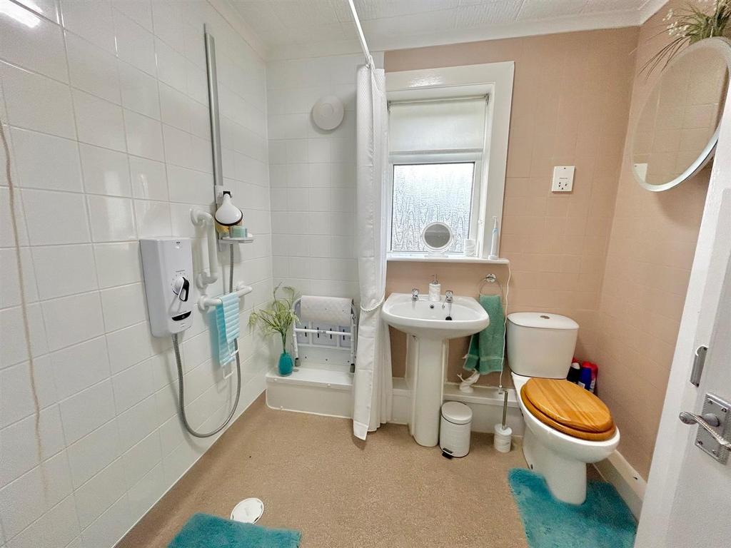 Wet Room.jpg