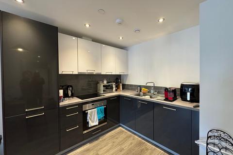 undefined, W210 Metropol, St Helier