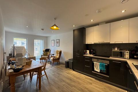 undefined, W210 Metropol, St Helier