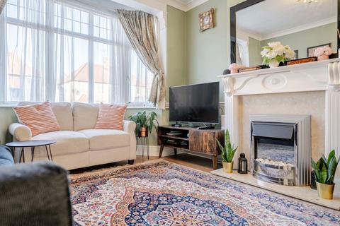 3 bedroom terraced house for sale, Long Drive, Greenford, UB6