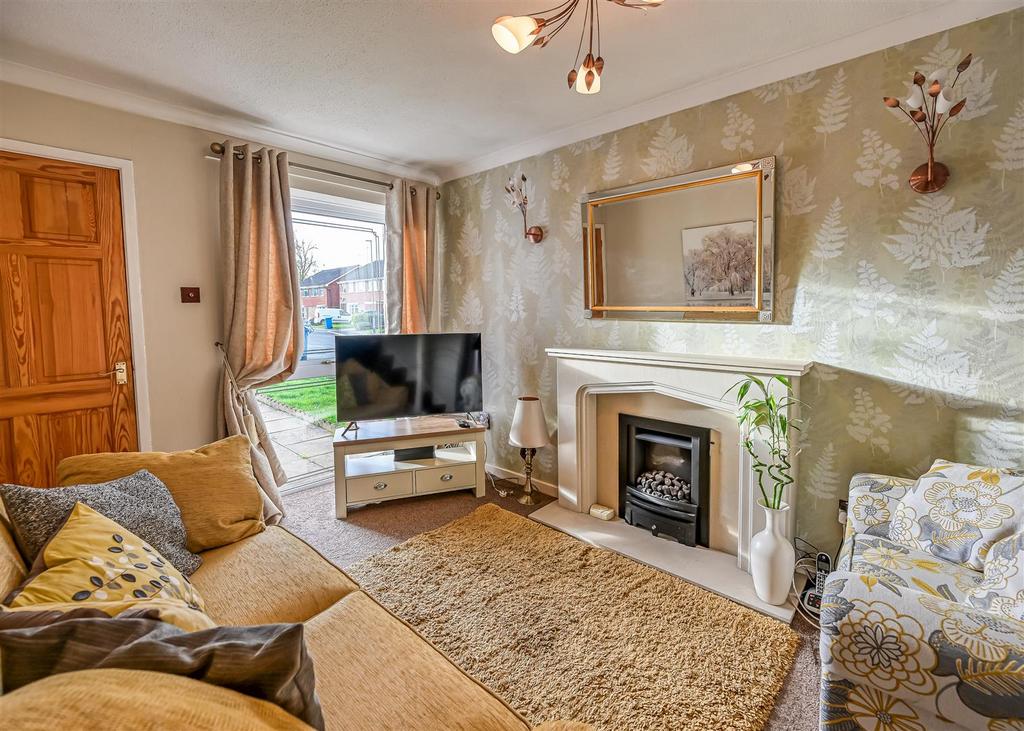 18 Longford Close-5.jpg