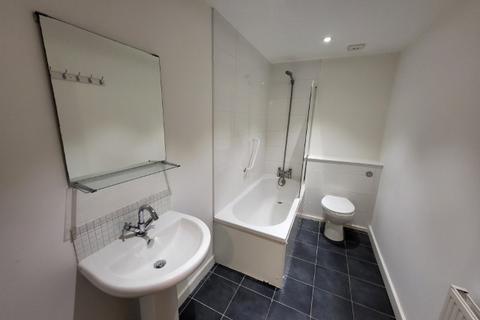 2 bedroom flat to rent, High Street, Bromsgrove B61