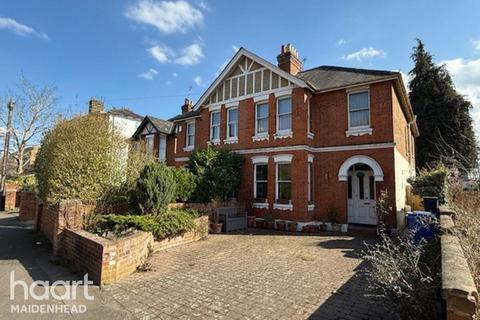 undefined, St Lukes Road, MAIDENHEAD