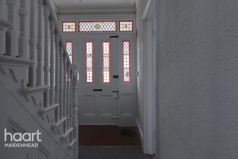 5 bedroom semi-detached house to rent, St Lukes Road, MAIDENHEAD
