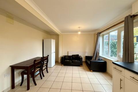 undefined, Field Avenue, Canterbury CT1