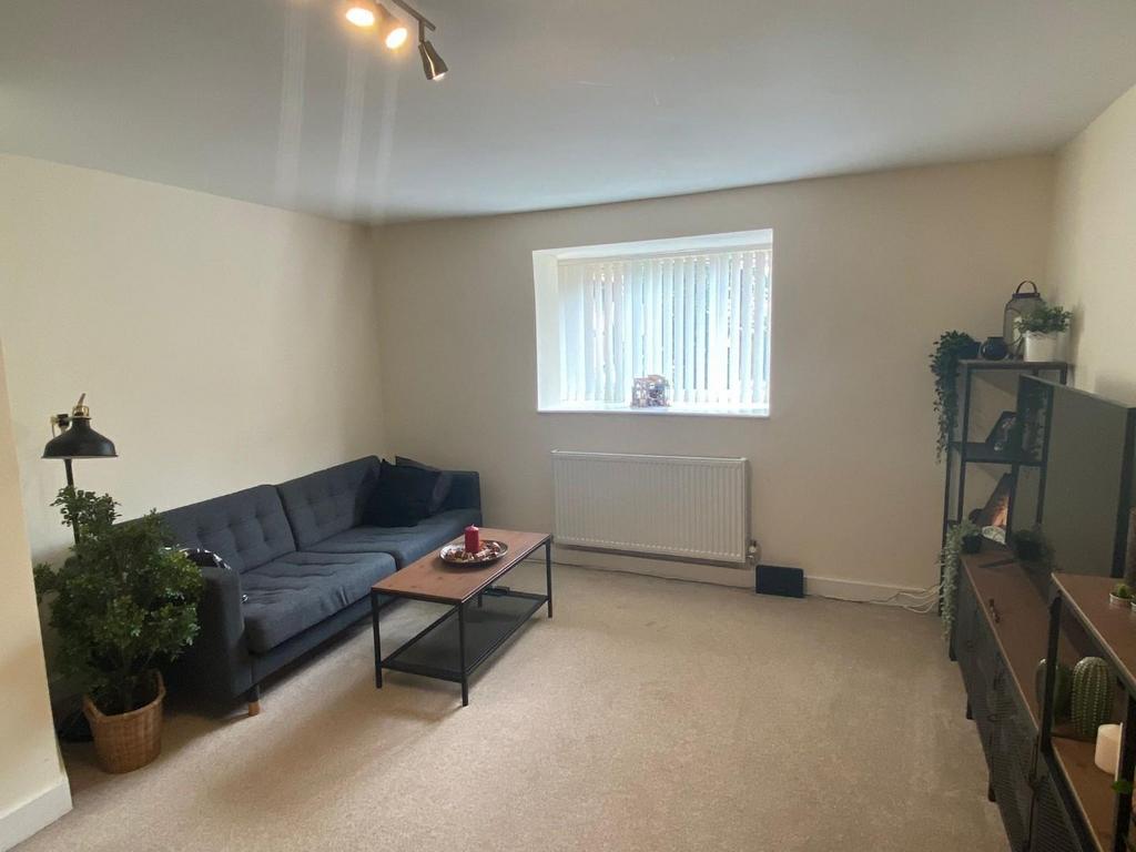 Lounge 1.jpg
