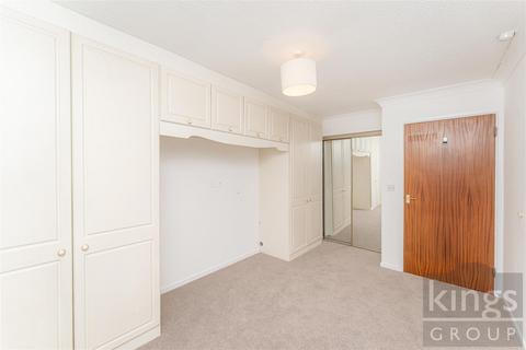 undefined, High Road, London