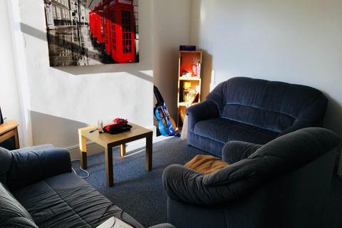 4 bedroom house to rent, Lisvane Street, Cathays, Cardiff