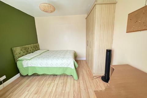 undefined, Buckingham Gardens, Queensbury, HA8
