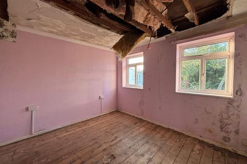 undefined, 50 Preston Road, Shepperton, Middlesex, TW17 0BG