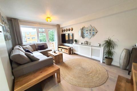 2 bedroom apartment for sale, Village Road, Enfield EN1