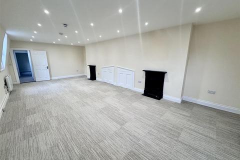 undefined, St Helier - REN044