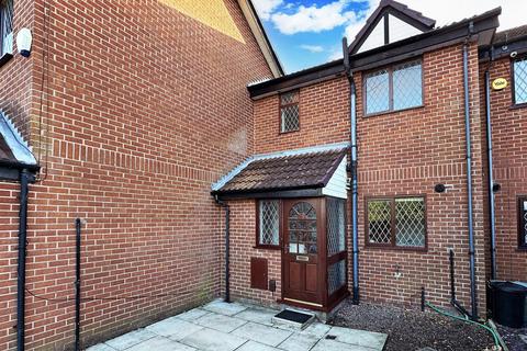 2 bedroom terraced house for sale, Denson Road, Timperley