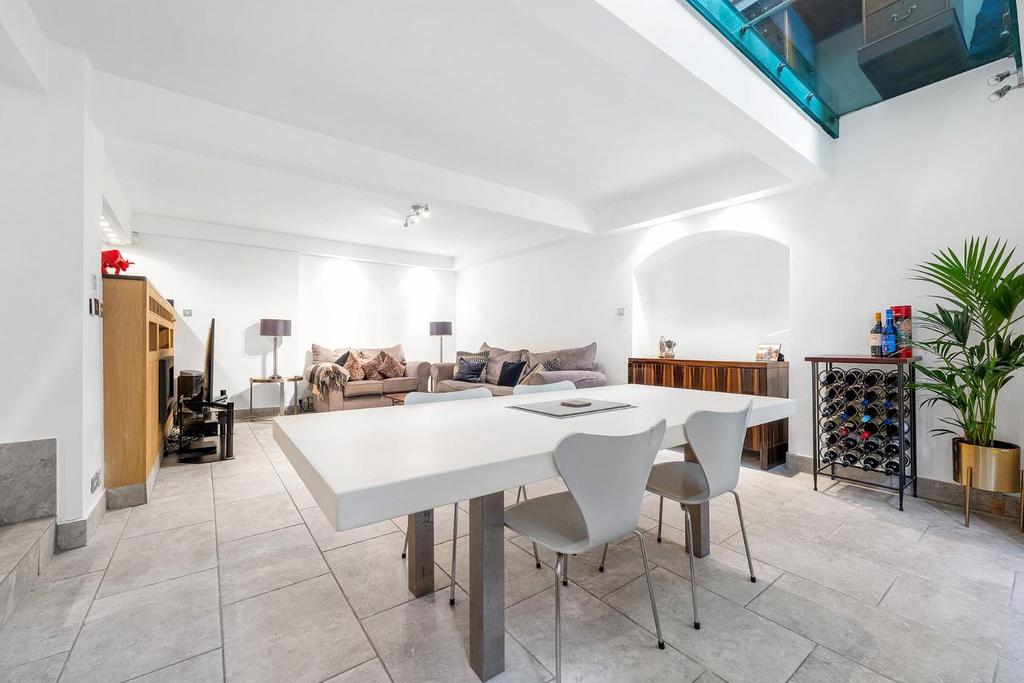 Downstairs Reception.JPG