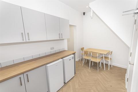 undefined, Bridge Street, Shaw, Oldham