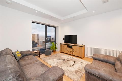 2 bedroom apartment to rent, City Island Way, London