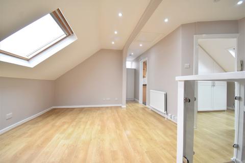 undefined, Derwent Road, London, N13