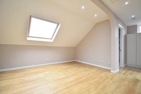 undefined, Derwent Road, London, N13