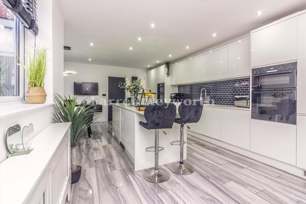 Kitchen e