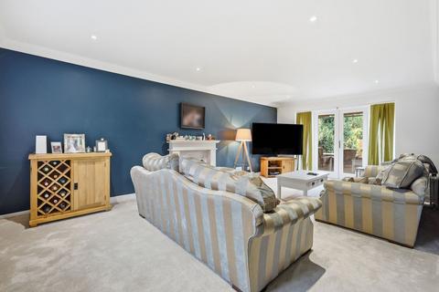 5 bedroom detached house for sale, South View, Dunmow CM6