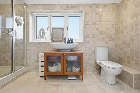 5 bedroom detached house for sale, South View, Dunmow CM6
