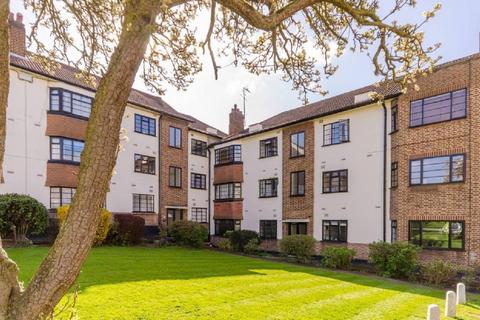 Friern Park, London, N12
