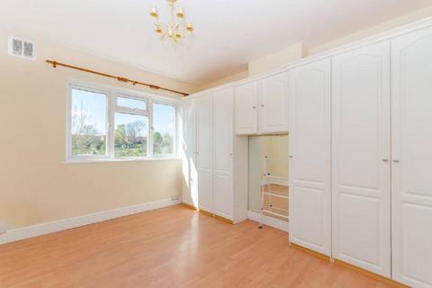 undefined, Friern Park, London, N12