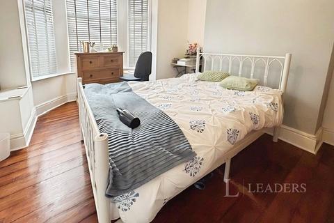 5 bedroom terraced house to rent, Mabfield Road, M14