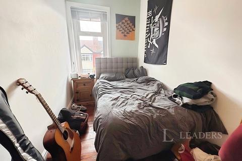5 bedroom terraced house to rent, Mabfield Road, M14
