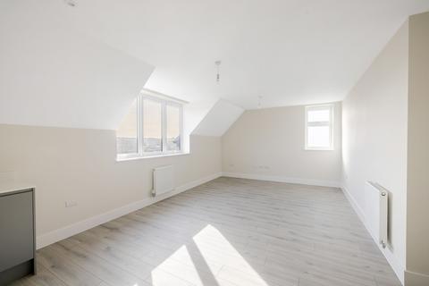 3 bedroom flat for sale, 25 The Grove, Coulsdon, CR5