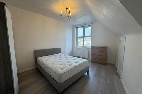 undefined, Finchley Lane, Hendon, London, NW4