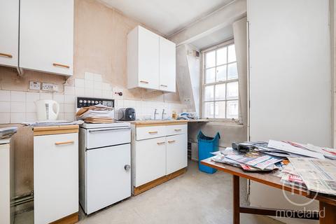 1 bedroom apartment for sale, Landseer House, London NW8