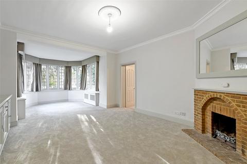 4 bedroom detached house to rent, The Drive, Bourne End, Buckinghamshire, SL8