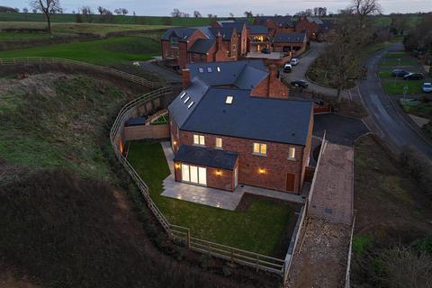 5 bedroom detached house for sale, Cotswold House, Kate's Hill, Billesdon, Leicestershire