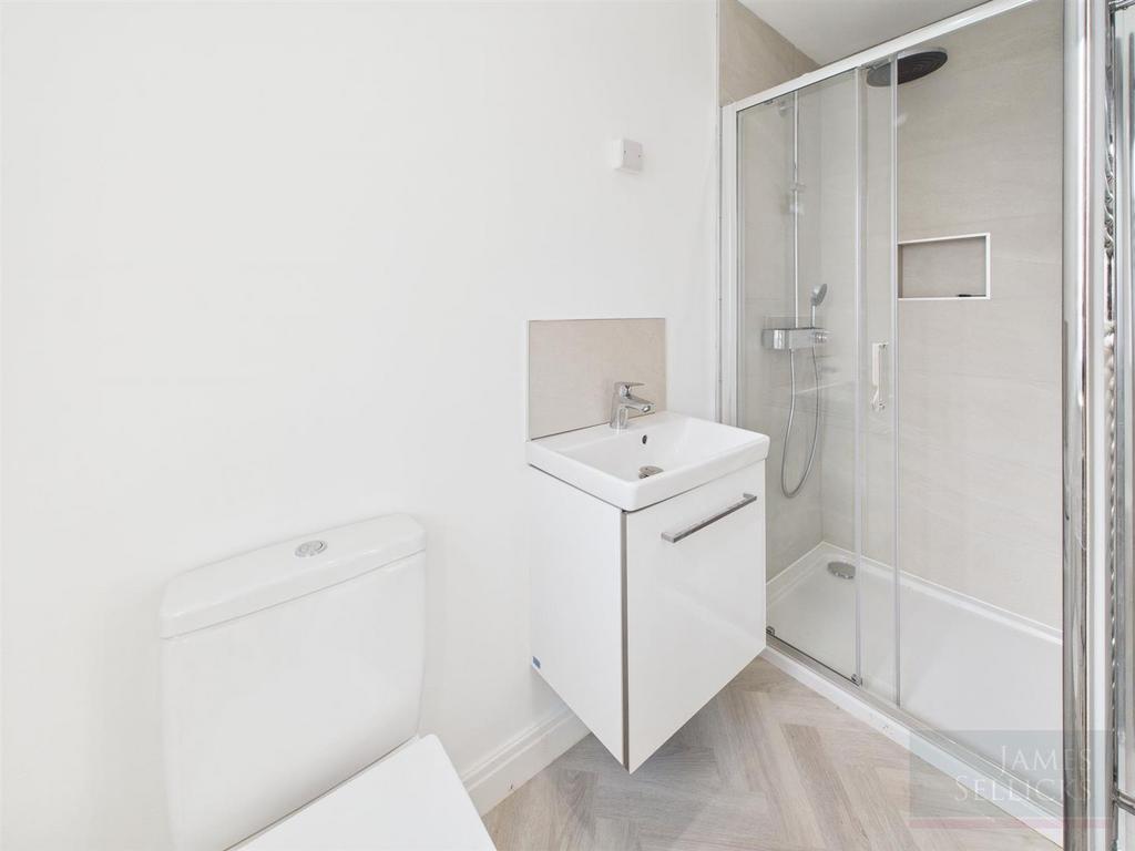 Bedroom 4 En-Suite