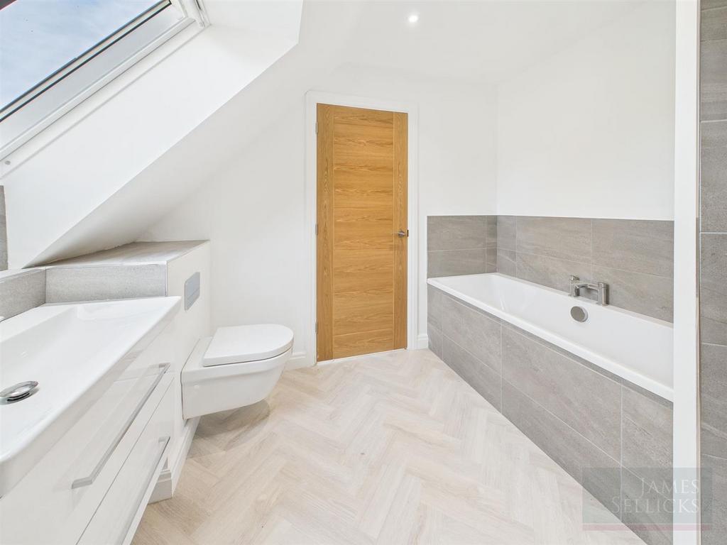 Bedroom 5 En-Suite