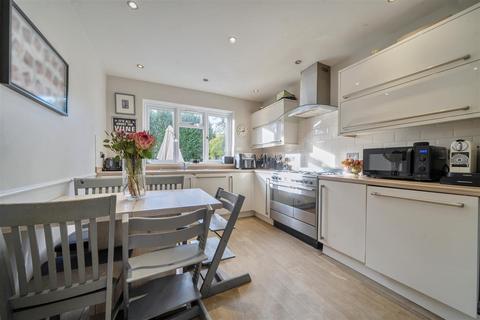 undefined, Paget Close, Surrey GU15